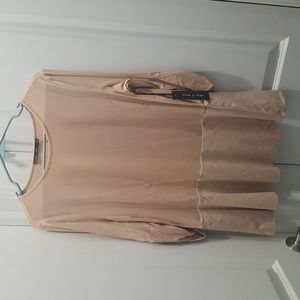 NWT Doe & Rae Top. Large